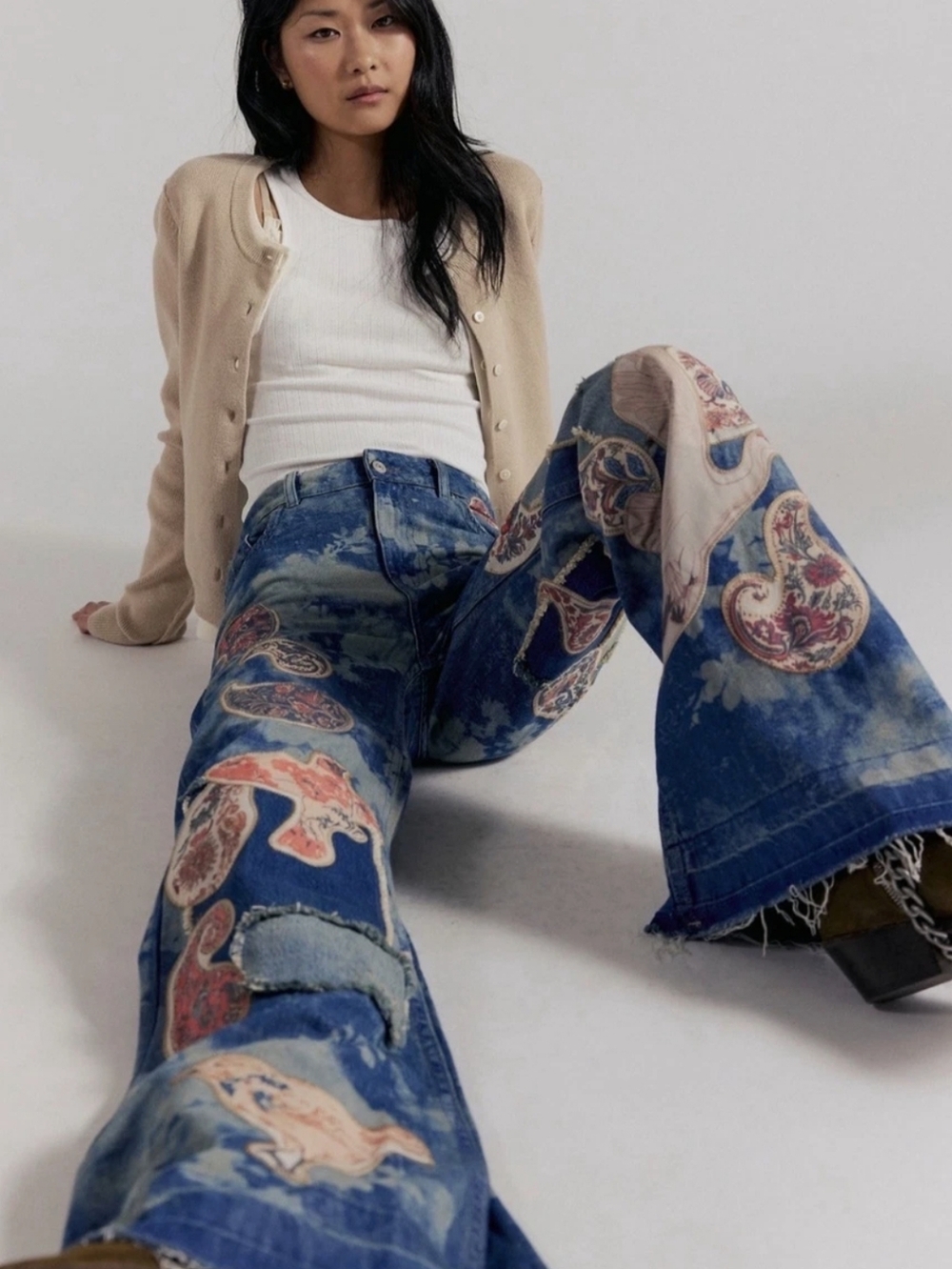 Free People Flying High Patched Jeans We The Free Embroidered Free Birds 28 NWT - Picture 4 of 5